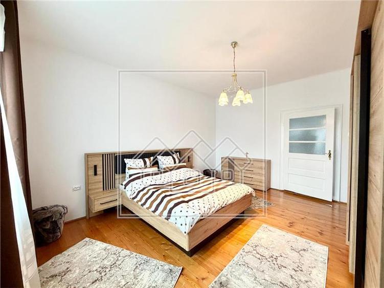 Duplex cu 3 camere cu Teren 470 Mp în Țiglari