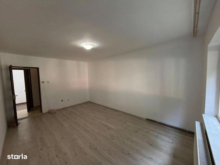 Apartament cu 3 camere decomandat în Gării