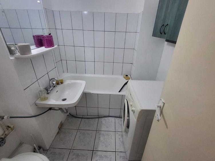 Apartament cu 2 camere decomandat în Cristian