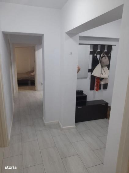 Apartament de inchiriat, 3 camere, decomandat, 77 mp, Nicolina - 1