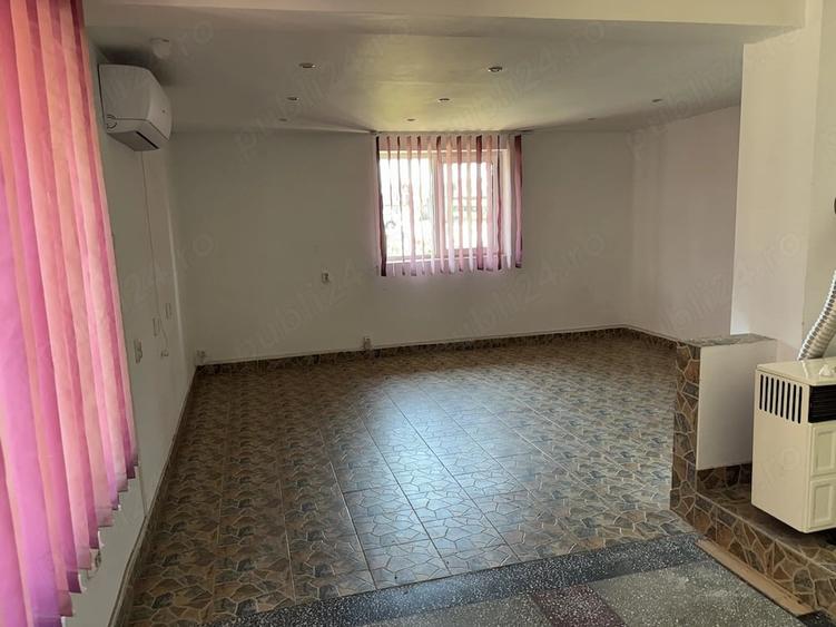 Spațiu comercial, de 54 mp, în Jidvei