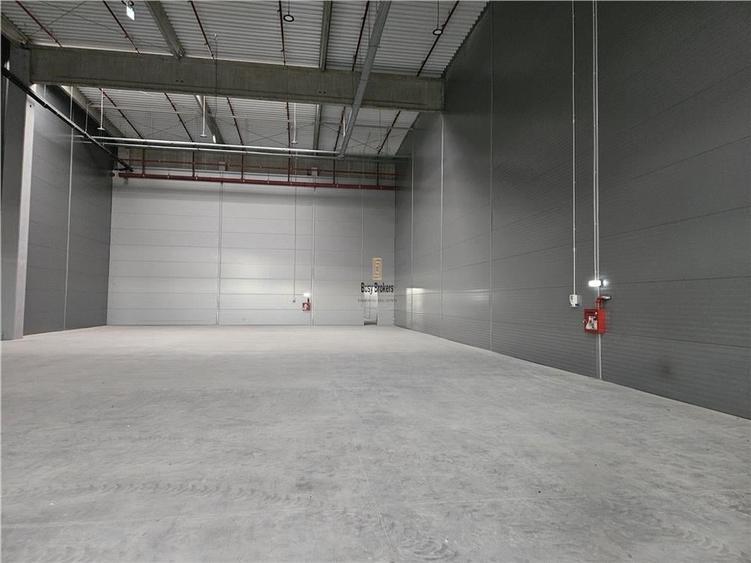 Spațiu industrial, de 2,700 mp, în Sud