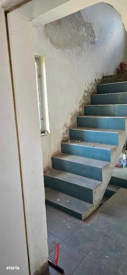 Casă cu 4 camere cu Teren 330 Mp în Iorga
