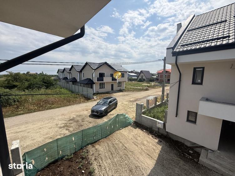 Casă cu 5 camere cu Teren 250 Mp în Central