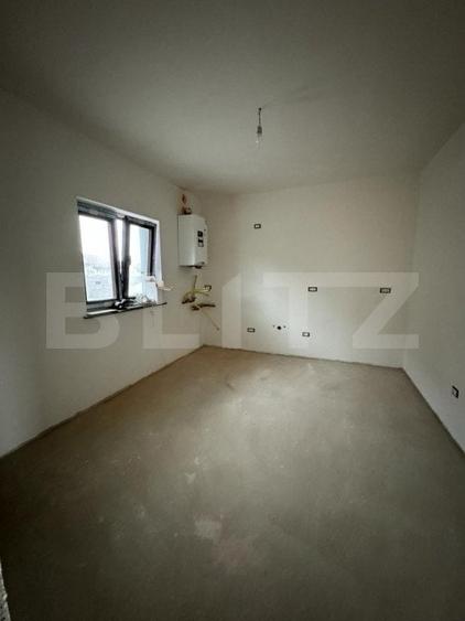 Casă individuală cu 4 camere cu Teren 300 Mp în Central