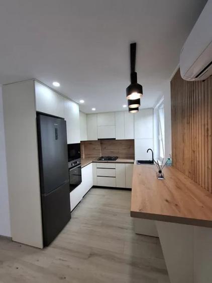 Apartament cu 2 Camere Semidecomandate Zona Ultracentrala - 1
