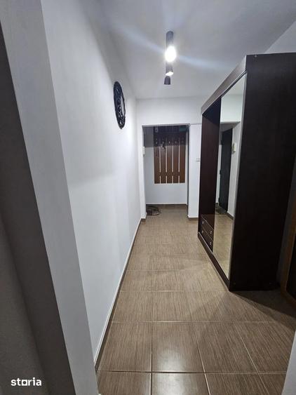 Apartament 3 camere, semidecomandat, 65 mp, aer conditionat, balcon, Inel 2 - 6