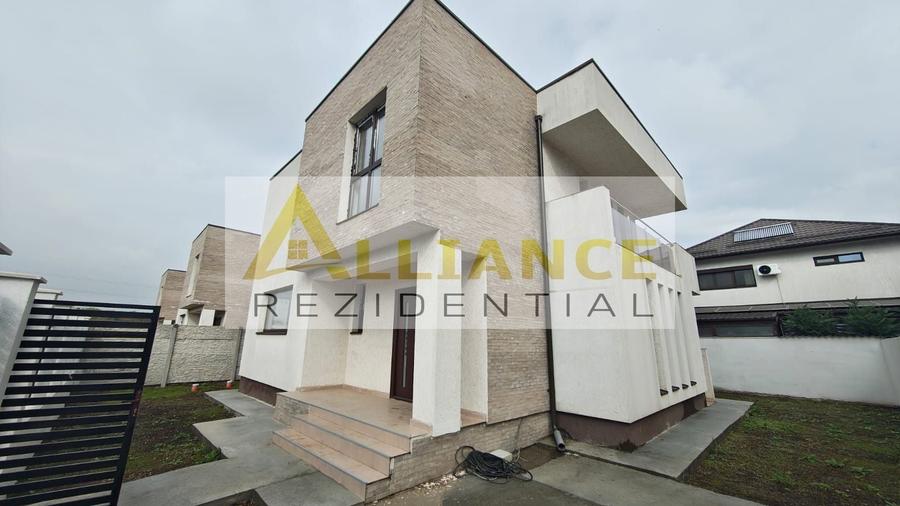 Casă individuală cu 5 camere cu Canalizare în Berceni