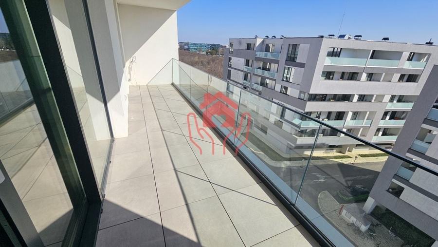 Apartament cu 3 camere decomandat în Băneasa