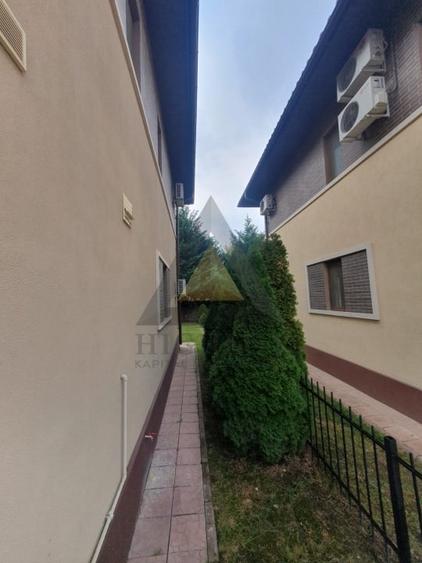 Duplex cu 6 camere cu Piscina în Iancu Nicolae
