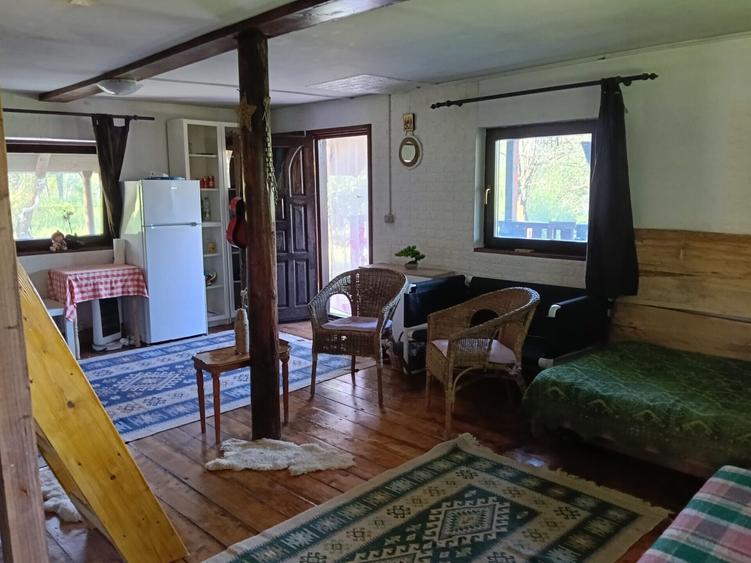Casă individuală cu 2 camere cu Teren 2451 Mp în Sângeru
