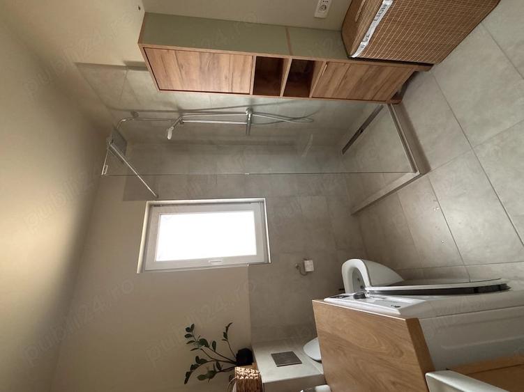 Apartament cu 3 camere decomandat în Dumbrăvița