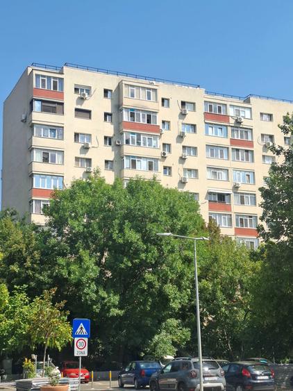 Apartament cu 2 camere decomandat în Brâncoveanu