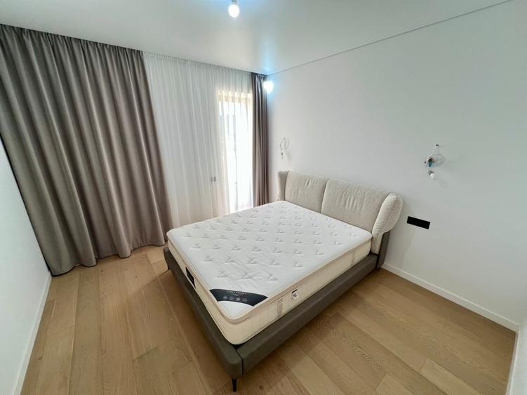 Apartament cu 3 camere decomandat în Aviației