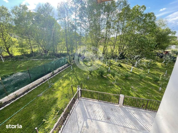 Casă cu 4 camere cu Teren 1000 Mp în Sadu