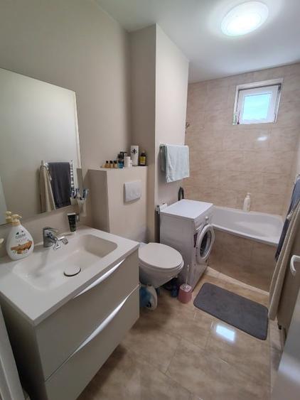 Apartament cu 2 camere semidecomandat, mobilat în Botizului
