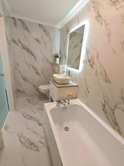 Apartament cu 4 camere decomandat în Centrul Civic