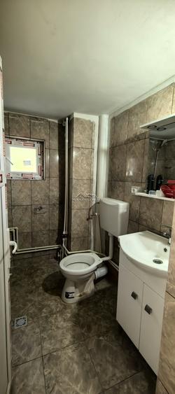 Casă individuală cu 3 camere cu Canalizare în Central