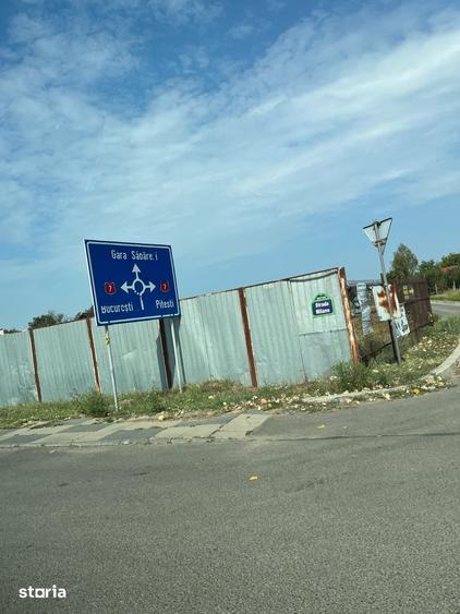 Teren de 3700 mp, în Central