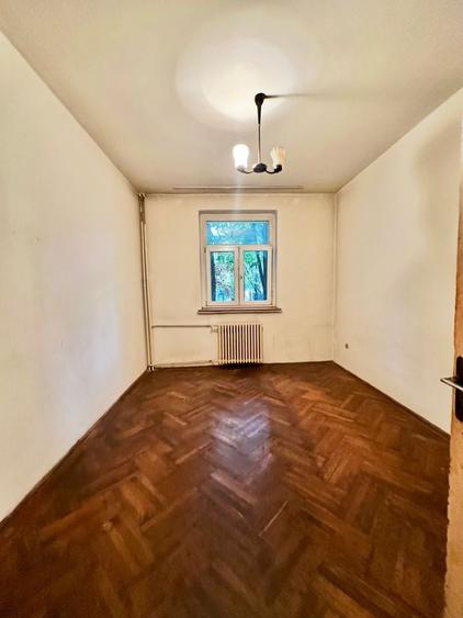 Apartament cu 3 camere decomandat în Vatra Luminoasă