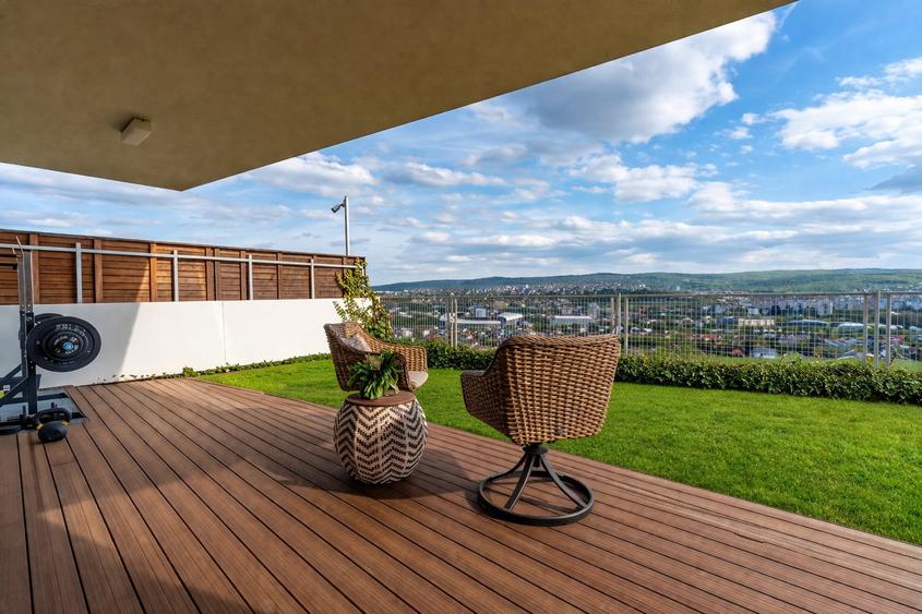 Apartament cu 3 camere decomandat, mobilat în Gruia