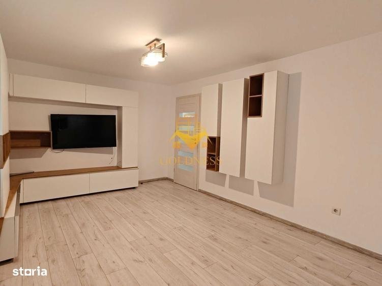 Apartament cu 3 camere decomandat în Zorilor