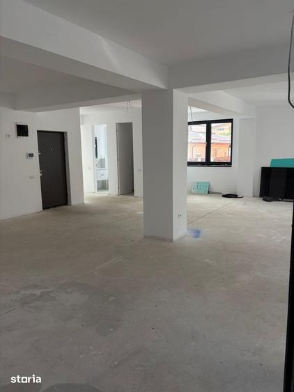 Apartament cu 4 camere în Vest
