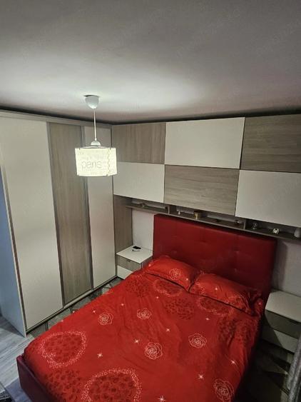 Apartament cu 3 camere semidecomandat în Șagului