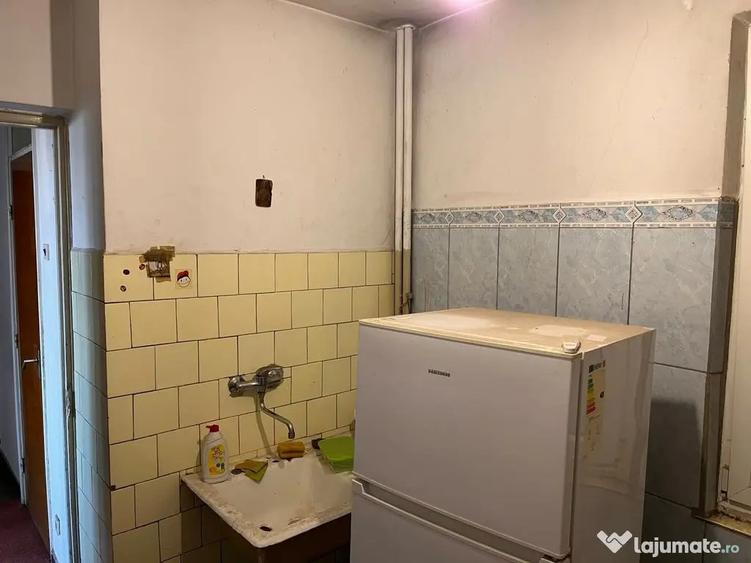 Apartament cu 2 camere decomandat în Cantemir