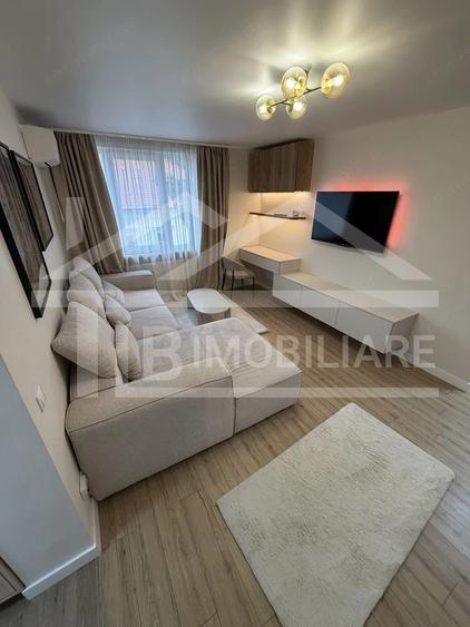 Apartament cu 3 camere semidecomandat în Semicentral