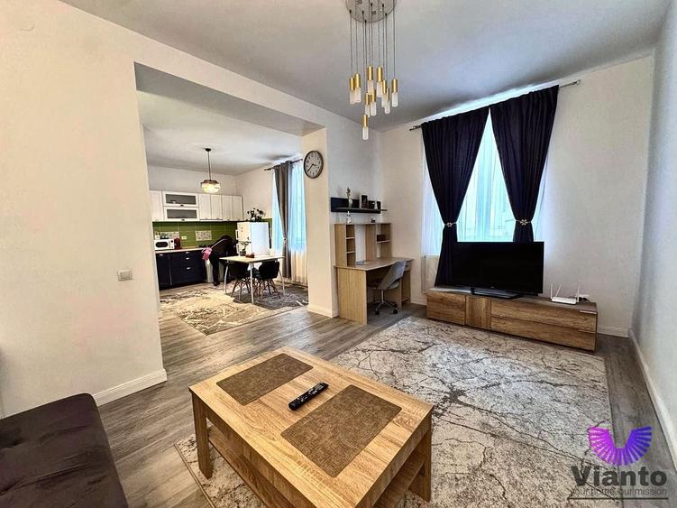 Apartament cu 4 camere, mobilat în Central