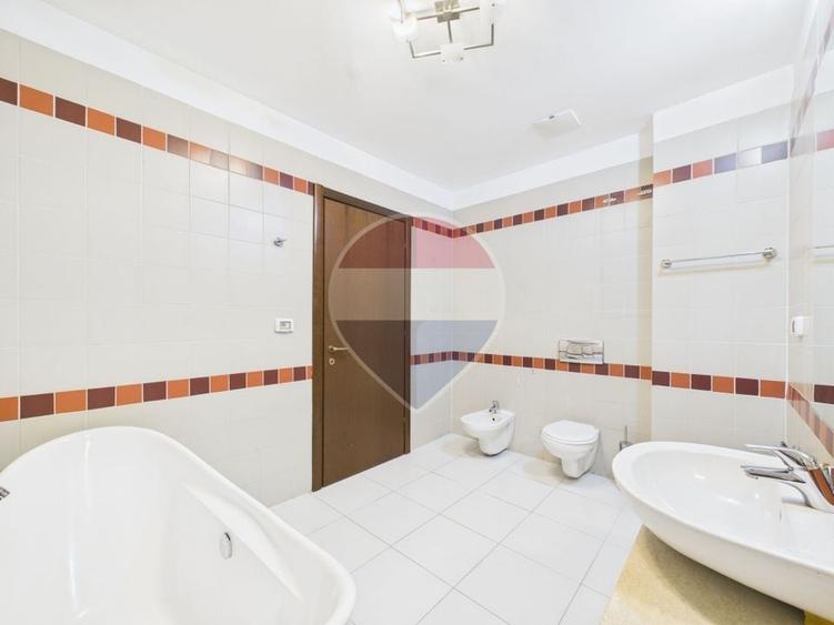 Apartament cu 3 camere decomandat, mobilat în Șoseaua Nordului
