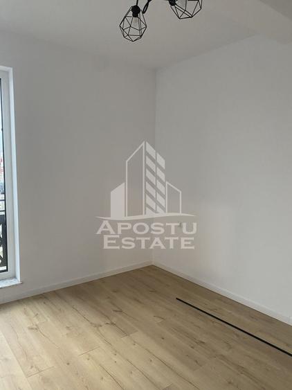 Duplex cu 4 camere cu Canalizare în Bucovăț (Remetea Mare)