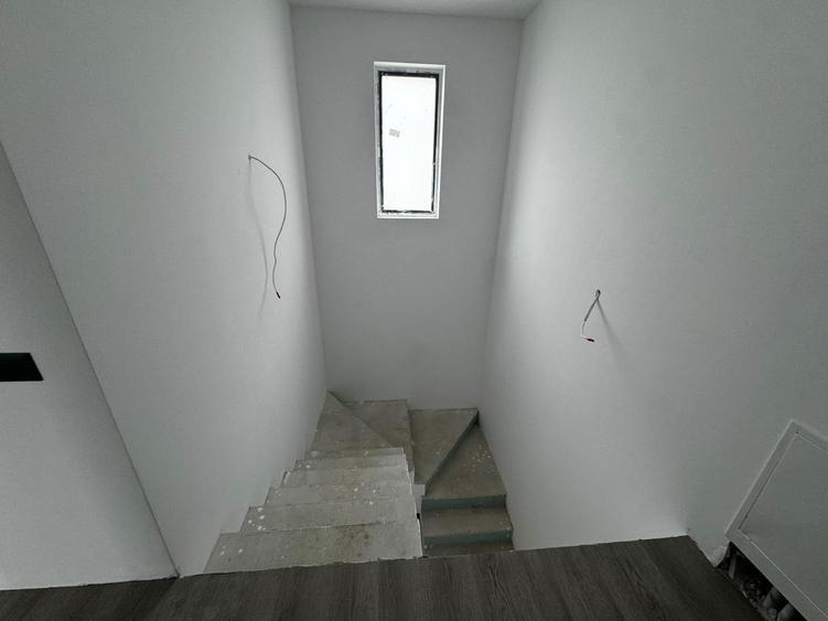 Casă cu 3 camere cu Canalizare în Berceni