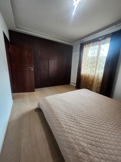 Apartament cu 2 camere semidecomandat, mobilat în Florești