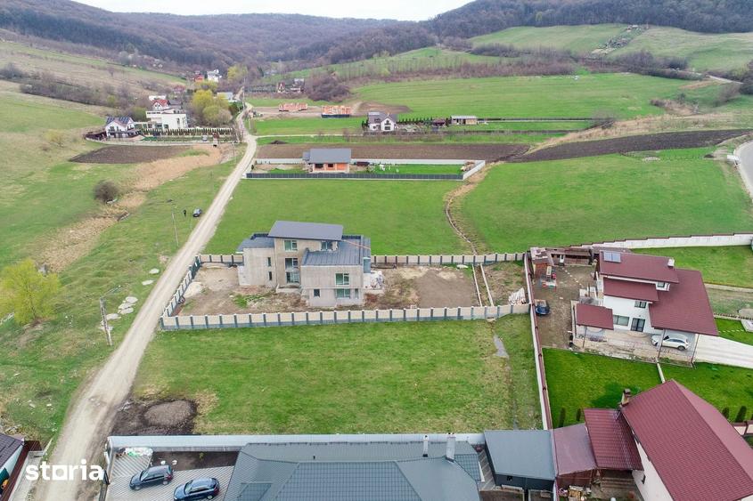 Teren de 1567 mp, în Central