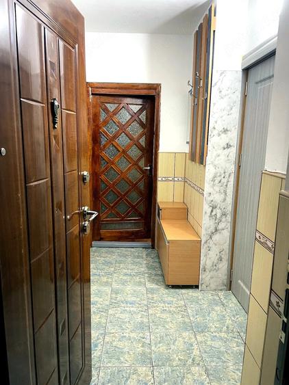 Apartament cu 3 camere decomandat în Vatra Luminoasă