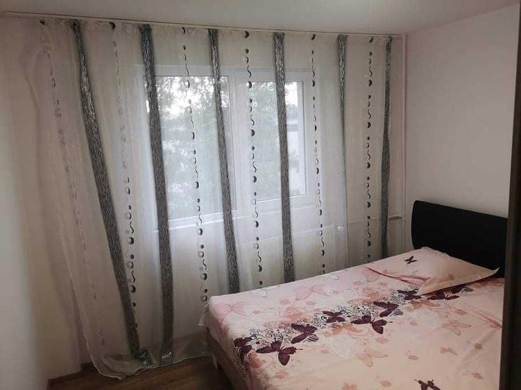 Inchiriez apartament 2 camere zona Titan - 2