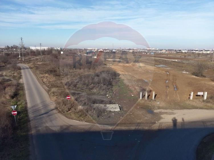 Teren intravilan de 919 mp, în Nord-Vest