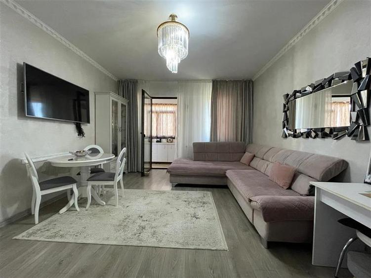 Apartament 2 camere transformat in 3 camere de vanzare zona C5-Tulcea - 1