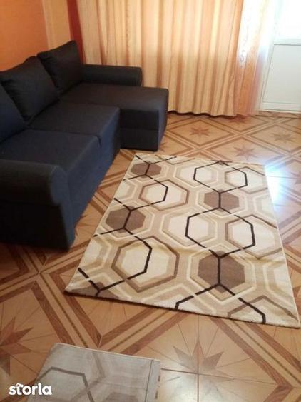 Apartament cu 3 camere decomandat în Noua