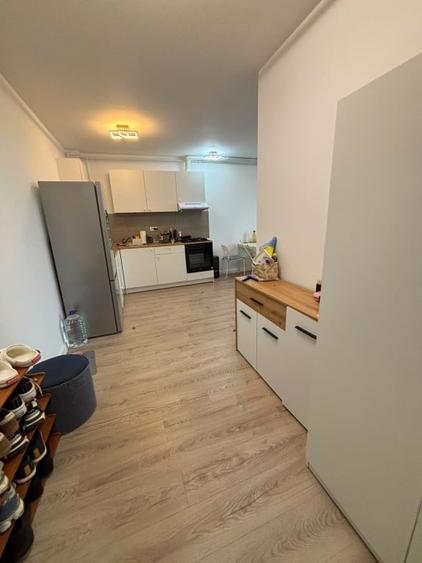 Apartament cu 2 camere semidecomandat, mobilat în Tomis Nord