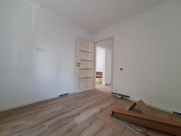 Apartament cu 3 camere decomandat în Dâmbovița