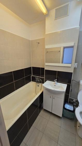 Garsonieră decomandată în Tineretului