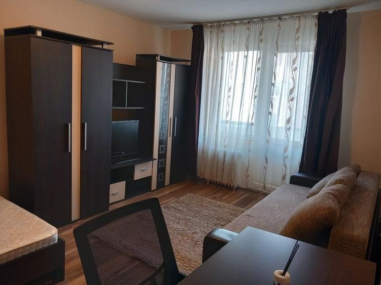 Apartament cu 2 camere decomandat în 7 Noiembrie