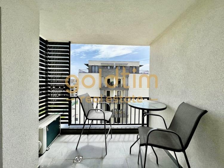 Apartament cu 3 camere semidecomandat, mobilat în Pipera