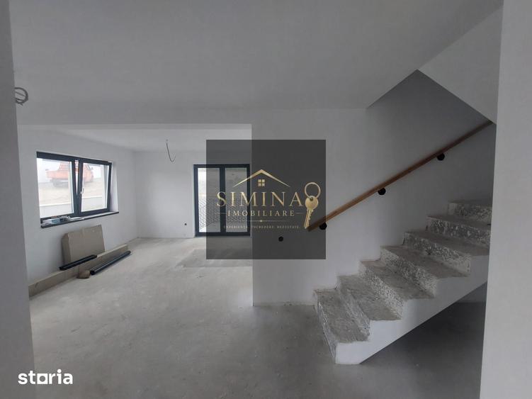 Casă cu 4 camere cu Teren 500 Mp în Păsăreni