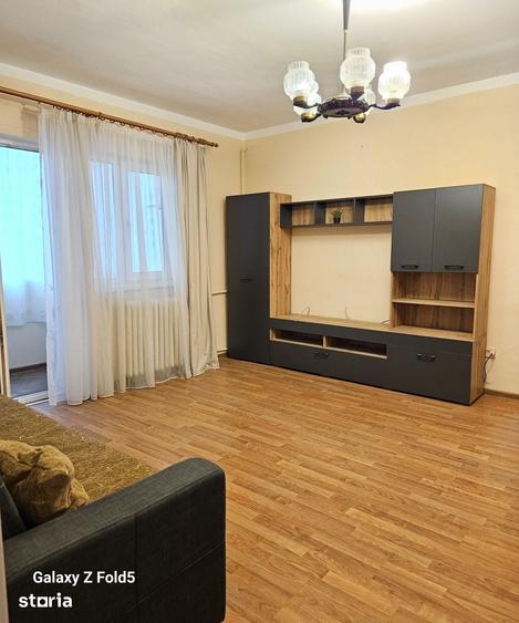 Apartament cu 2 camere semidecomandat în Nufărul