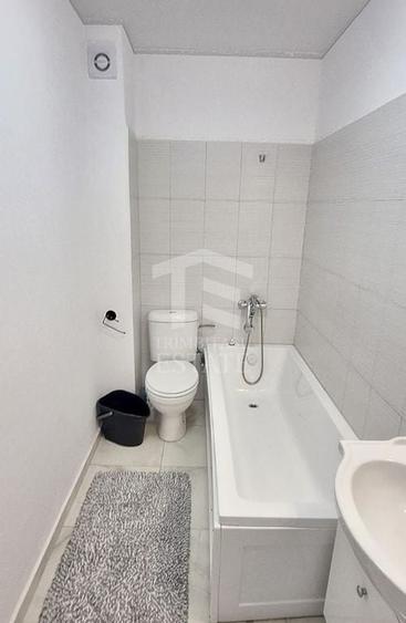 Apartament cu 2 camere semidecomandat în Apărătorii Patriei