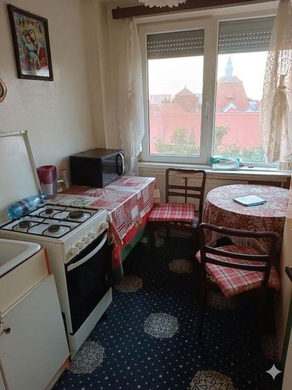Apartament cu 2 camere semidecomandat în P-ța Victoriei